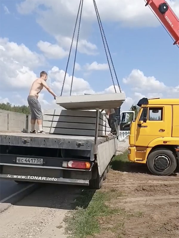 Производство многопустотных безопалубочных плит перекрытия ПБ в Рязани — видео процесса